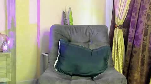 JOAN SAENZ online show from February 23, 2025, 2:04 pm