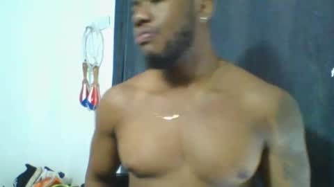 JOAN SAENZ online show from November 17, 2025, 6:35 pm