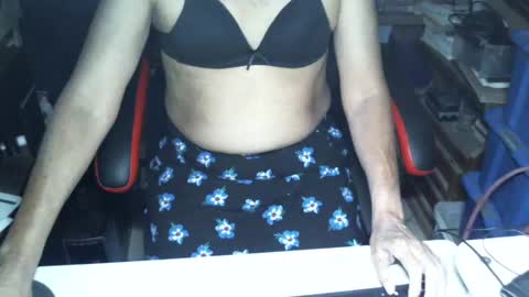 Snapshot of joanacd1 chatting on October 17, 2025, 5:32 am Joana online show from October 17, 2025, 5:32 am