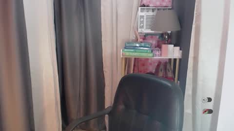 Joana online show from April 15, 2026, 9:59 pm