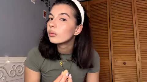 joanaphippin online show from June 13, 2026, 6:11 am