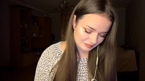 Snapshot of joannegudat chatting on December 15, 2025, 4:55 pm Elizabeth online show from December 15, 2025, 4:55 pm