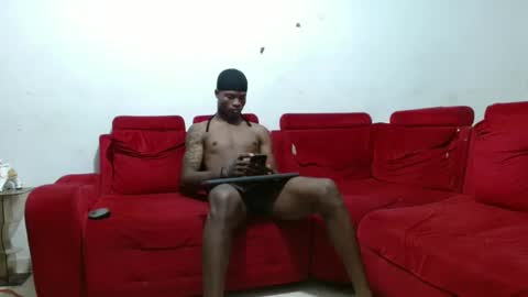 joao_leao online show from December 6, 2024, 11:44 am
