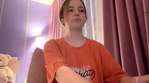 Snapshot of jodyallenson chatting on November 29, 2025, 11:57 am Lina online show from November 29, 2025, 11:57 am