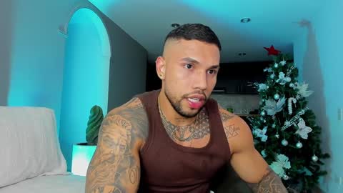 Snapshot of joe_esthetic chatting on December 20, 2024, 12:41 am joe_esthetic online show from December 20, 2024, 12:41 am