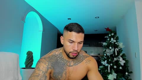 Snapshot of joe_esthetic chatting on December 22, 2024, 3:22 am joe_esthetic online show from December 22, 2024, 3:22 am