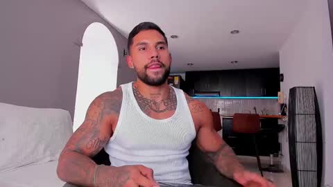 Snapshot of joe_esthetic chatting on September 16, 2025, 9:16 pm joe_esthetic online show from September 16, 2025, 9:16 pm