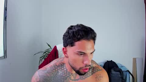 Snapshot of joe_esthetic chatting on October 10, 2025, 11:53 am joe_esthetic online show from October 10, 2025, 11:53 am