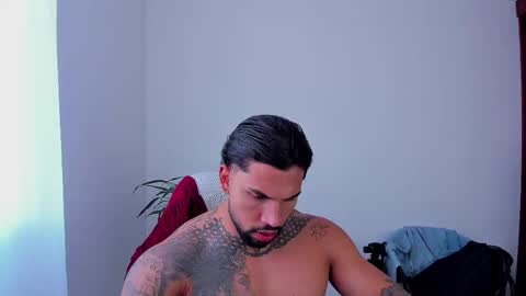 Snapshot of joe_esthetic chatting on December 1, 2025, 3:50 pm joe_esthetic online show from December 1, 2025, 3:50 pm