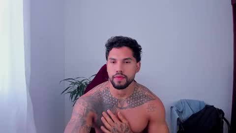 Snapshot of joe_esthetic chatting on December 2, 2025, 1:50 pm joe_esthetic online show from December 2, 2025, 1:50 pm