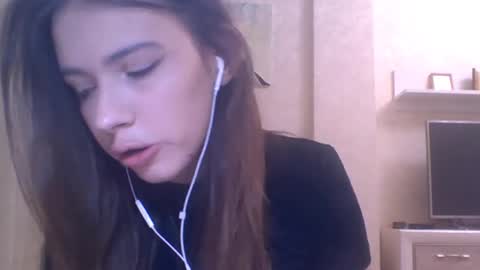 Jennifer online show from October 17, 2025, 4:09 pm