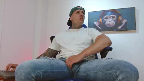 Snapshot of joeysexx1 chatting on January 13, 2026, 2:50 am online show from January 13, 2026, 2:50 am