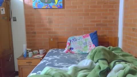 Snapshot of johan70nsexy chatting on February 16, 2026, 7:15 am johan70nsexy online show from February 16, 2026, 7:15 am