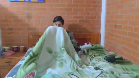 Snapshot of johan70nsexy chatting on February 20, 2026, 2:08 am johan70nsexy online show from February 20, 2026, 2:08 am