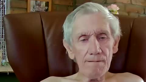 Snapshot of johan7_heet chatting on March 20, 2026, 2:44 pm johan7 heet online show from March 20, 2026, 2:44 pm