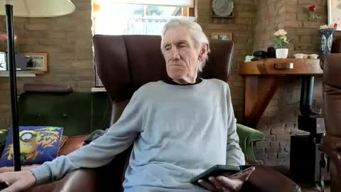 Snapshot of johan7_heet chatting on April 4, 2026, 10:46 am johan7 heet online show from April 4, 2026, 10:46 am