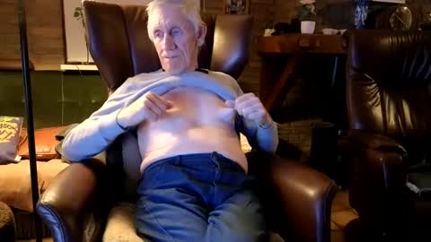 Snapshot of johan7_heet chatting on April 7, 2026, 9:26 pm johan7 heet online show from April 7, 2026, 9:26 pm