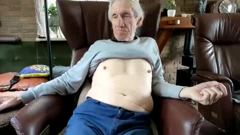 Snapshot of johan7_heet chatting on April 15, 2026, 1:51 pm johan7 heet online show from April 15, 2026, 1:51 pm