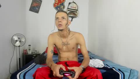 johan_and_antonella online show from January 11, 2025, 9:57 pm