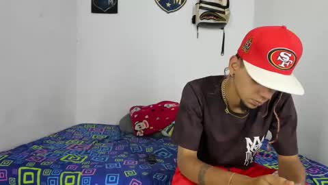 johan_and_antonella online show from October 16, 2025, 3:40 am