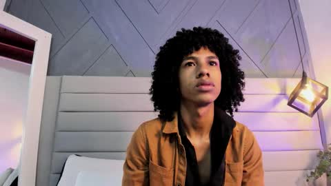 Johan  online show from November 6, 2025, 11:55 am