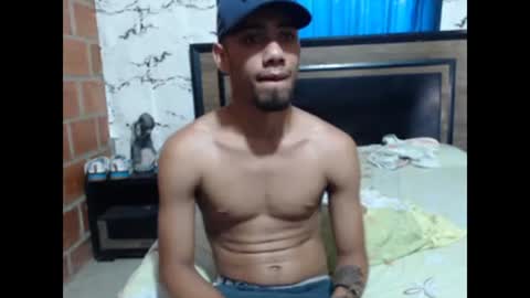 Snapshot of johan_horny_boy chatting on December 21, 2024, 6:55 pm Johan online show from December 21, 2024, 6:55 pm