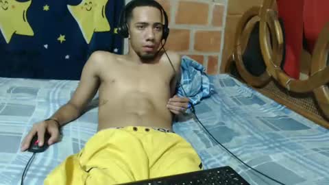 Snapshot of johan_horny_boy chatting on January 4, 2025, 7:03 am Johan online show from January 4, 2025, 7:03 am