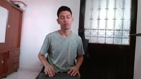 Snapshot of johan_kitten chatting on April 21, 2026, 12:55 pm johan online show from April 21, 2026, 12:55 pm