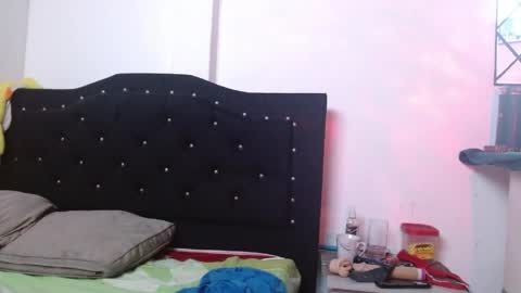 Snapshot of johan_kitten chatting on April 25, 2026, 11:13 am johan online show from April 25, 2026, 11:13 am