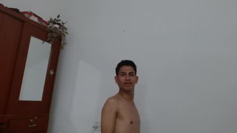 Snapshot of johan_kitten chatting on April 28, 2026, 10:15 pm johan online show from April 28, 2026, 10:15 pm