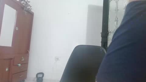 Snapshot of johan_kitten chatting on May 11, 2026, 10:18 pm johan online show from May 11, 2026, 10:18 pm