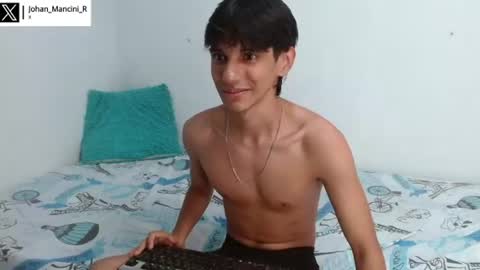 Snapshot of johan_mancini_r chatting on June 10, 2026, 5:12 pm johan_mancini_r online show from June 10, 2026, 5:12 pm