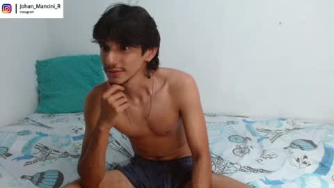 Snapshot of johan_mancini_r chatting on July 30, 2026, 5:01 pm johan_mancini_r online show from July 30, 2026, 5:01 pm