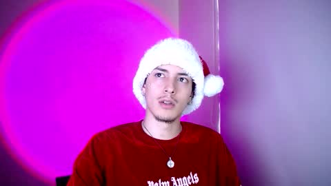 Snapshot of johan_parker222 chatting on December 17, 2025, 9:21 pm johan_parker222 online show from December 17, 2025, 9:21 pm