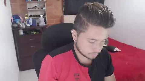 JOHAN independient model online show from March 5, 2026, 3:08 pm