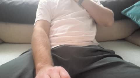 Snapshot of john340 chatting on November 6, 2025, 2:51 pm John online show from November 6, 2025, 2:51 pm