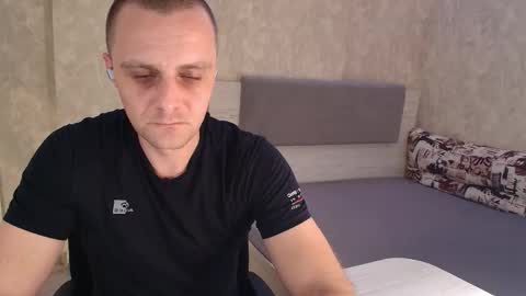 Snapshot of john_3019 chatting on March 25, 2026, 11:33 pm John online show from March 25, 2026, 11:33 pm