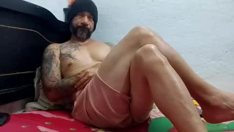 Snapshot of john_balthor chatting on January 14, 2025, 4:04 am online show from January 14, 2025, 4:04 am