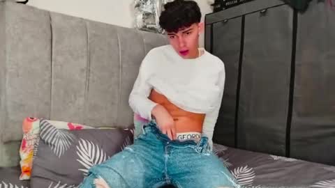 John Vichenso online show from December 10, 2024, 8:38 pm