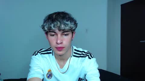 John Vichenso online show from December 4, 2025, 9:56 pm