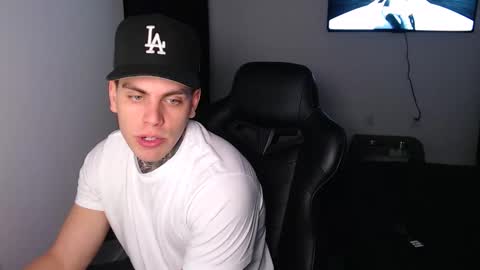 Snapshot of johnafterdark chatting on February 17, 2026, 3:58 am JAXX online show from February 17, 2026, 3:58 am