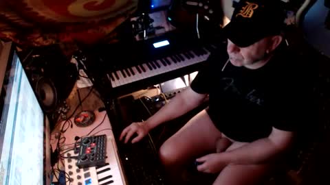 Snapshot of johnfeelgood004 chatting on January 19, 2026, 5:00 am johnfeelgood004 online show from January 19, 2026, 5:00 am