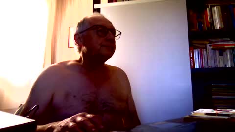 Snapshot of johnjohn6226623 chatting on January 16, 2025, 1:47 pm johnjohn6226 online show from January 16, 2025, 1:47 pm