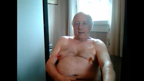 Snapshot of johnjohn6226623 chatting on February 24, 2025, 1:53 pm johnjohn6226 online show from February 24, 2025, 1:53 pm