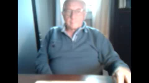 Snapshot of johnjohn6226623 chatting on November 4, 2025, 4:06 pm johnjohn6226 online show from November 4, 2025, 4:06 pm