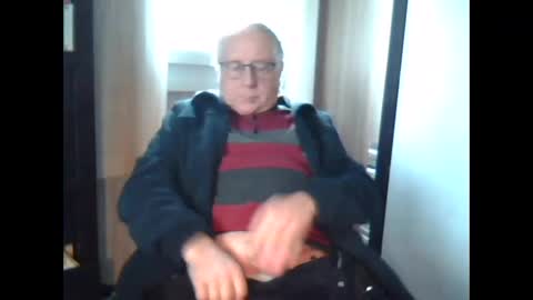 Snapshot of johnjohn6226623 chatting on February 9, 2026, 2:10 pm johnjohn6226 online show from February 9, 2026, 2:10 pm