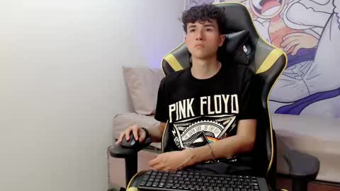 johnny_cagee online show from January 5, 2025, 6:46 am