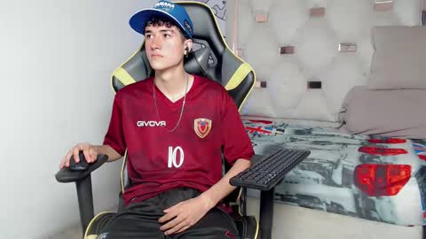 johnny_cagee online show from September 10, 2025, 7:41 am