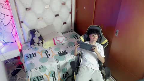 johnny_cagee online show from November 15, 2025, 3:59 am