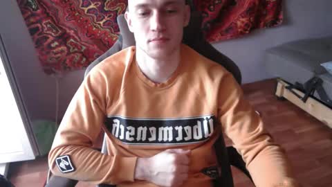 Snapshot of johnny_positive chatting on December 14, 2025, 10:20 am Johnny online show from December 14, 2025, 10:20 am